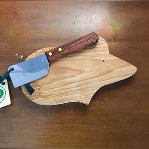 Handmade in Vermont mouse shaped cutting board with knife